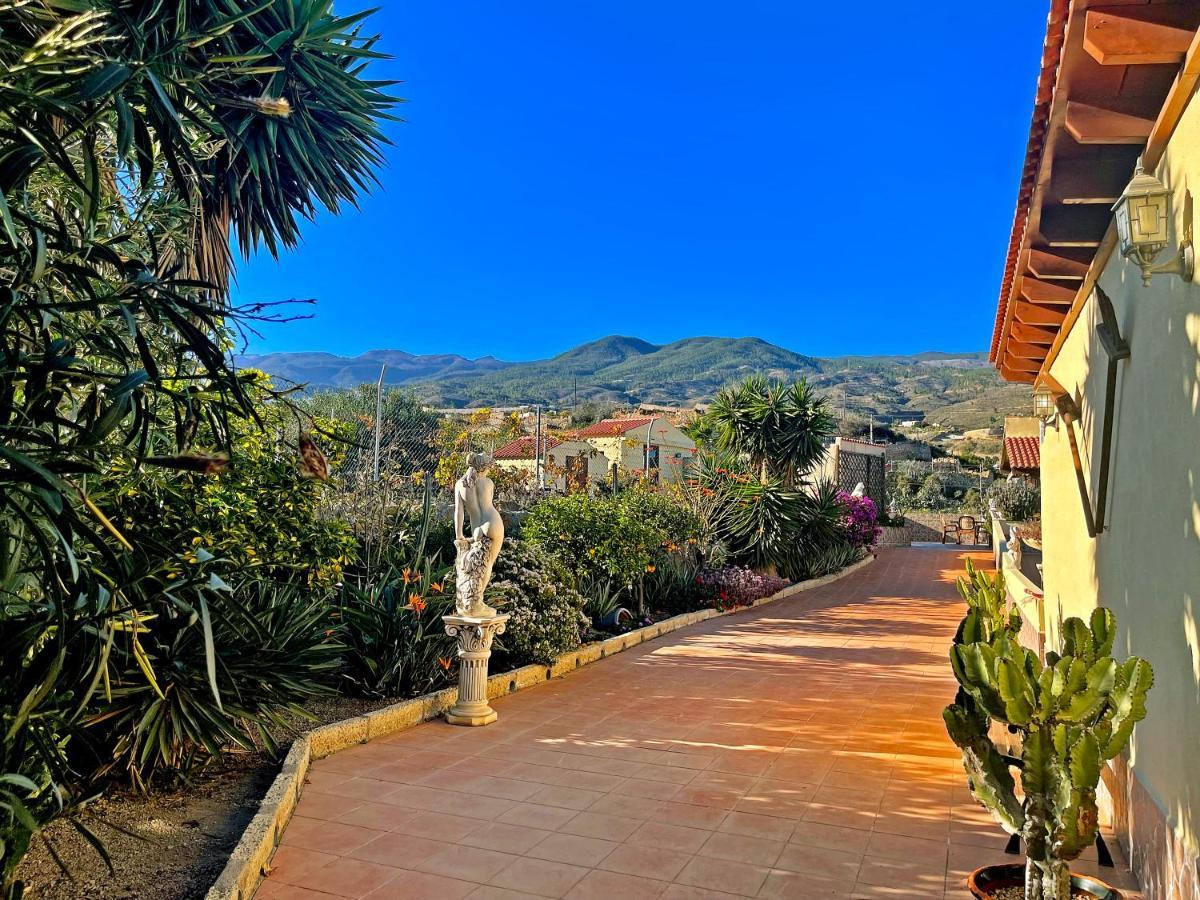 Exquisite Rural House With Garden, Pool And Sea Views Villa Arico Viejo ภายนอก รูปภาพ